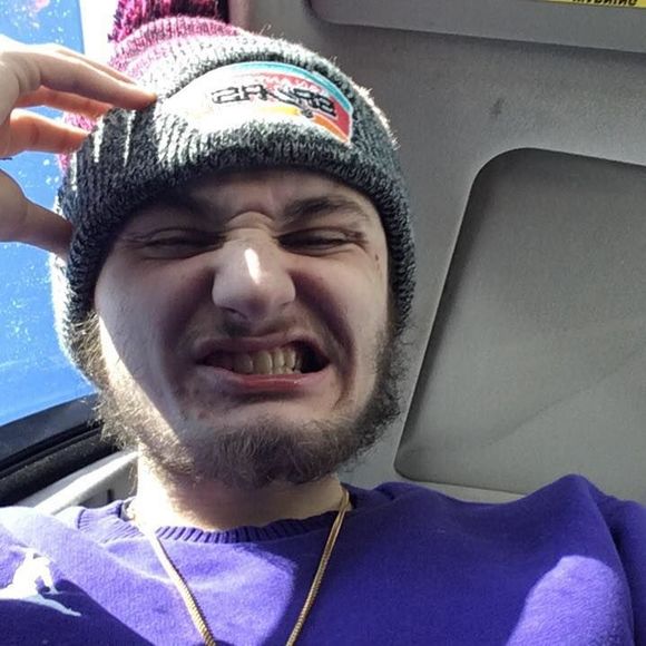 Meet your Posher, Chris - Picture 1 of 1